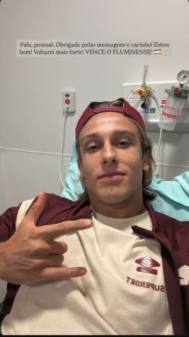 Jogador publicou foto no hospital • Foto: Reprodução / Instagram
