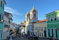 Igreja emite nota contra batismo de bebê reborn em Salvador