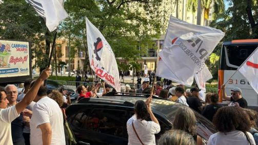 Protesto de servidores federais de cultura no Rio de Janeiro, em 20 de maio de 2025