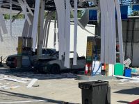 Vídeo: carro explode e destrói posto de gasolina no RJ
