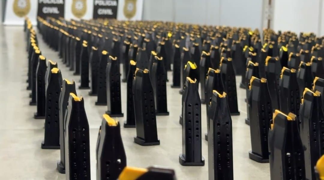 Carregadores apreendidos pela polícia