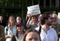 Estudantes estrangeiros protestam em Harvard "não somos o inimigo"