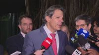 Após reunião, Haddad diz que não há alternativa para mudanças no IOF