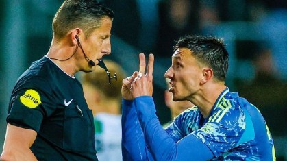 O Ajax pipocou e deve ver o rival PSV ser campeão holandês