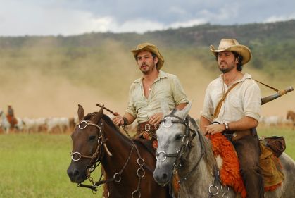 Terêncio (Alexandre Nero) e Zé Camilo (Daniel)