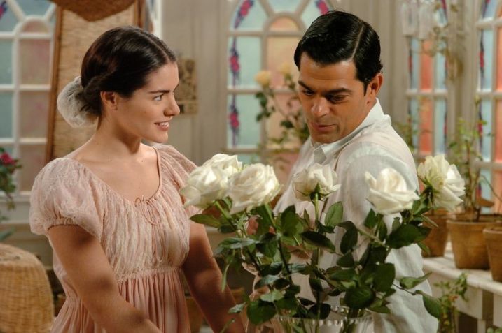 Luna (Liliana Castro) e Rafael (Eduardo Moscovis) em "Alma Gêmea" • TV Globo / Márcio de Souza