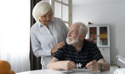 FDA aprova 1º teste sanguíneo para detecção precoce de Alzheimer nos EUA
