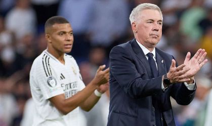 Carlo Ancelotti e Mbappé em jogo do Real Madrid