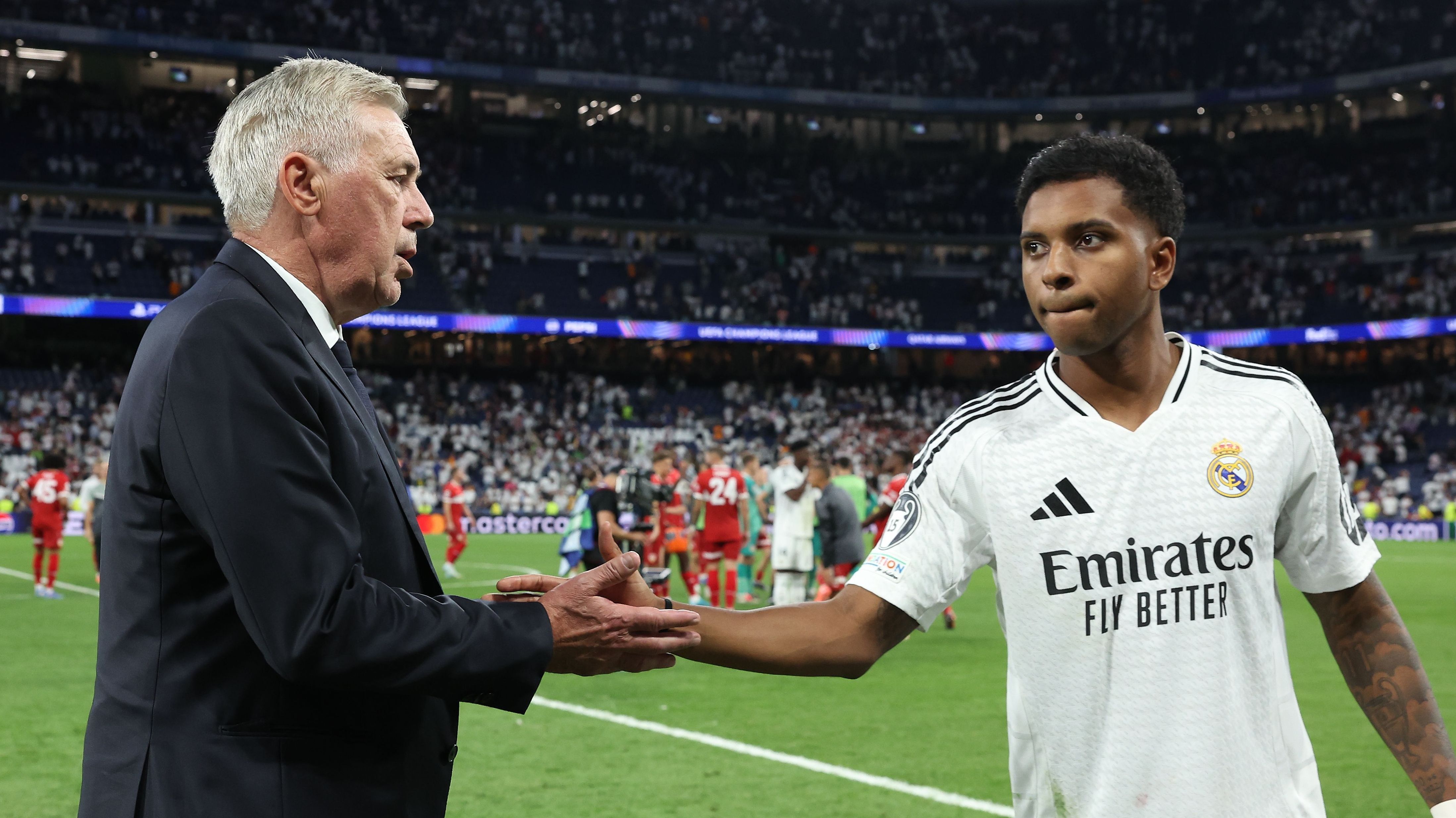 Ancelotti e Rodrygo em jogo do Real Madrid