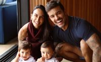Ex-casal do Power Couple anuncia segunda gravidez de gêmeos