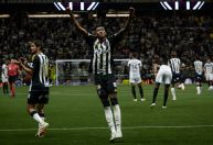 Atlético-MG goleia Maringá e avança às oitavas da Copa do Brasil