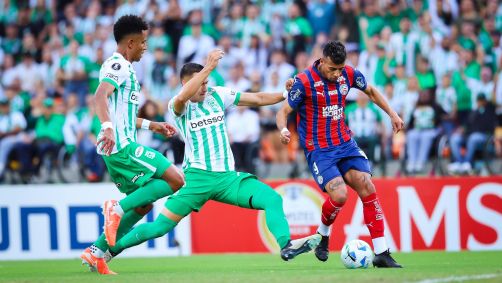 Lance de Atlético Nacional x Bahia pela Libertadores