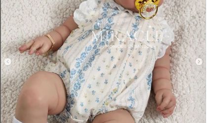 "Mãe" de bebê reborn tem licença-maternidade negada e aciona Justiça