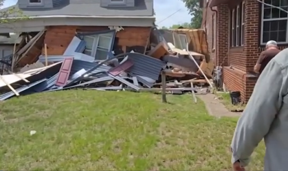 Caminhão perde o controle e atinge casa nos Estados Unidos; veja momento