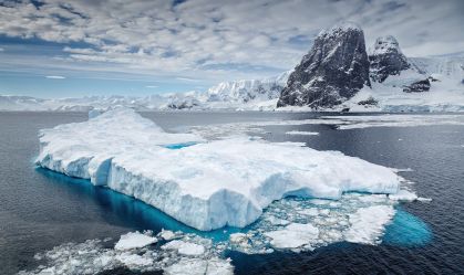 Derretimento de calotas deve acelerar mesmo com meta climática, diz estudo