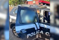 Mulher é presa suspeita de ajudar marido a abusar de crianças em Goiás