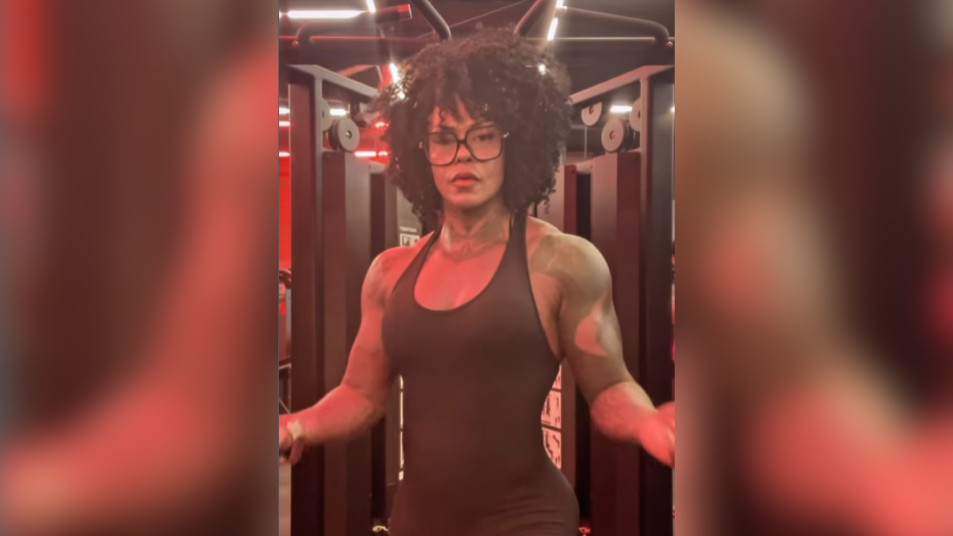 "Monster", fisiculturista atacada ao ser confundida com mulher trans