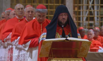 Conclave: Saiba por que cardeal da Ucrânia usou vestimenta preta na cabeça