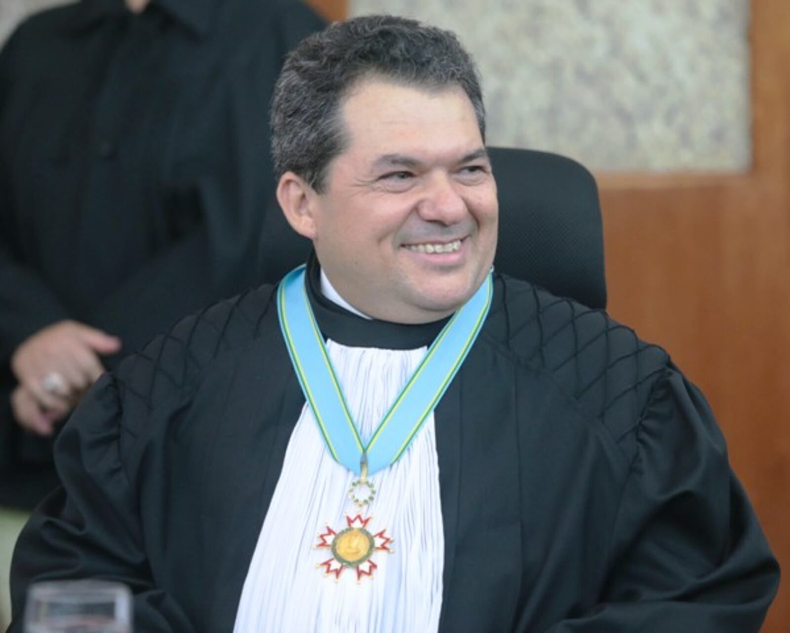Imagem de destaque do post: Lula escolhe Carlos Brandão para ministro do STJ após sete meses de espera