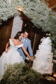Isis Valverde se casou com Marcos Buaiz em cerimônia luxuosa em Jarinu, no interior de São Paulo