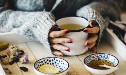 Chás ajudam no sono? Veja em quais investir e outras técnicas para relaxar