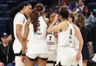 WNBA investiga denúncias de insultos raciais contra Angel Reese