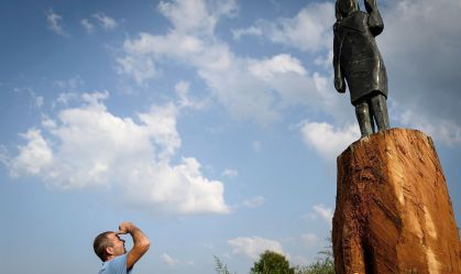 Estátua de bronze da primeira-dama dos EUA desaparece na Eslovênia