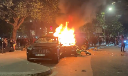 Duas pessoas morrem e mais de 500 são presas em festa por título do PSG