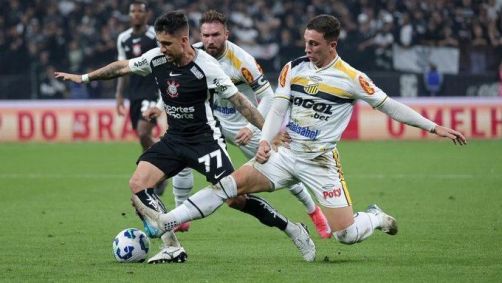 Lance de Corinthians x Novorizontino, pela Copa do Brasil