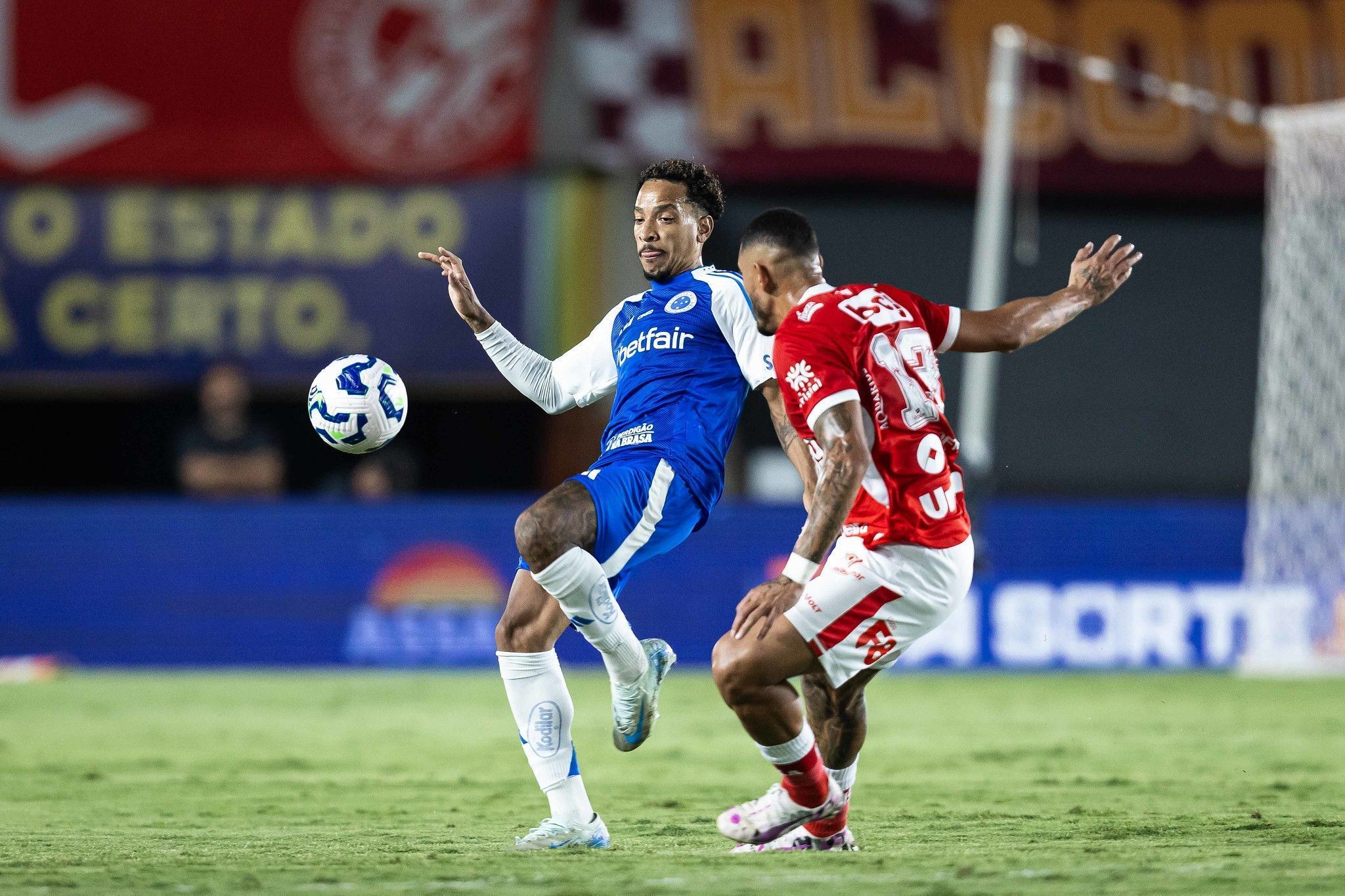 O Cruzeiro eliminou o Vila Nova da Copa do Brasil