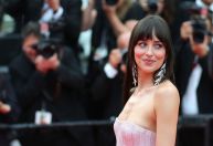 Dakota Johnson revela frustração com indústria: "0 tolerância para babacas"
