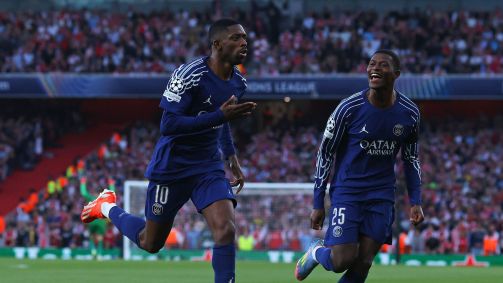 Dembelé comemora gol contra o Arsenal no jogo de ida da semifinal da Champions