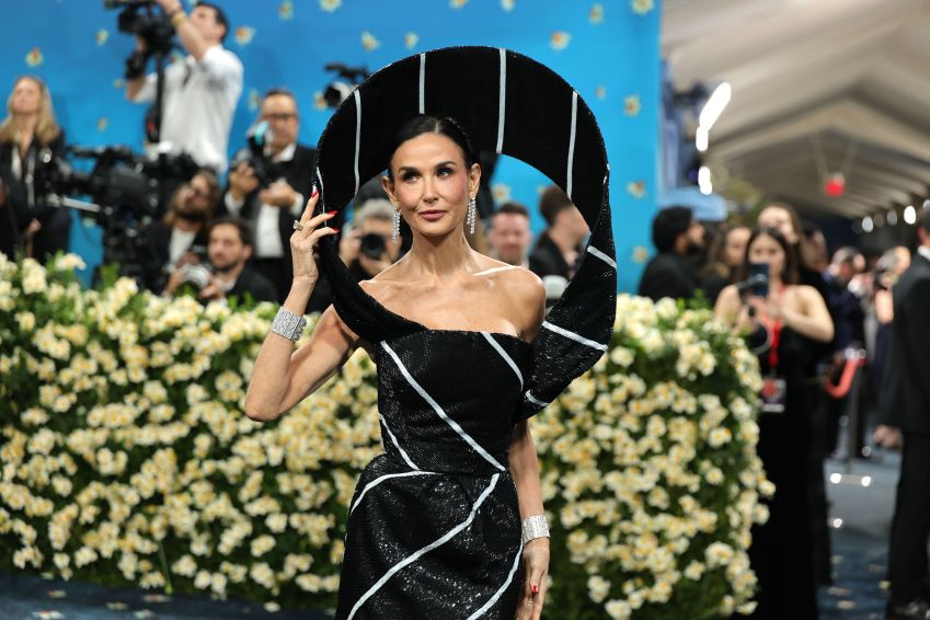 Demi Moore com look escolhido para o Met Gala 2025 • Dia Dipasupil/Getty Images