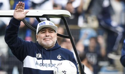 Maradona: o que está em jogo na investigação sobre morte do ídolo argentino