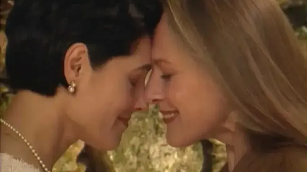 Christiane Torloni como Diná e Lucinha Lins como Estela em "A Viagem"