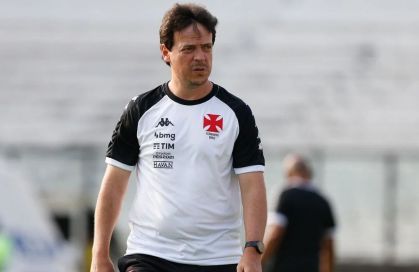 Diniz já foi treinador do Vasco, em 2021