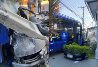 Acidente entre ônibus e carro deixa dois mortos e seis feridos em SP