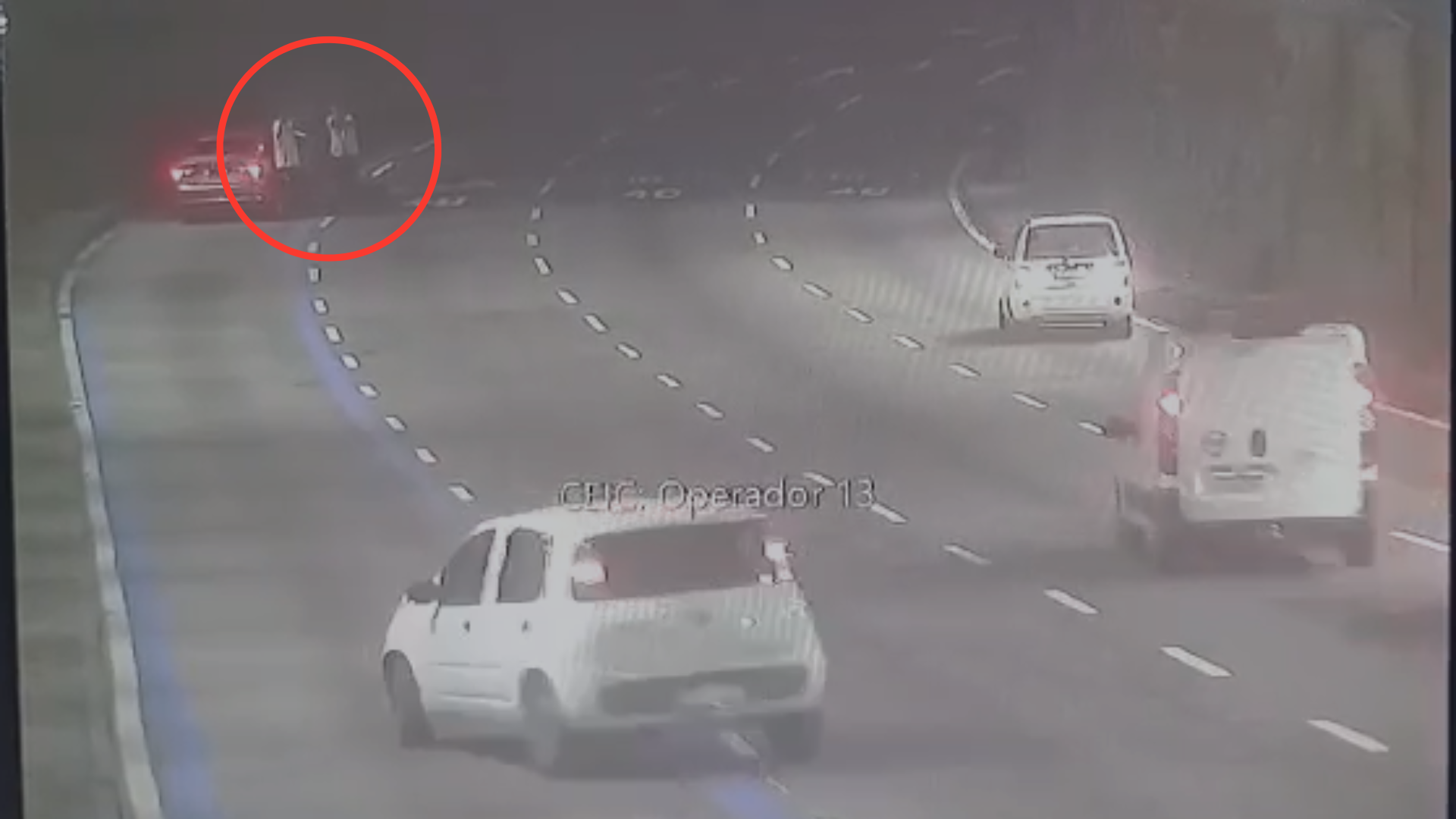 Imagem de destaque do post: Tiroteio fecha túnel em avenida movimentada de Porto Alegre; veja vídeo