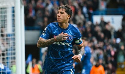 Chelsea se aproxima de vaga na Champions com vitória sobre o Liverpool