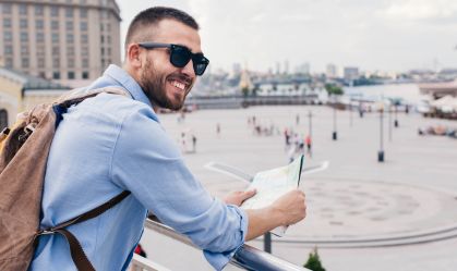 Intercâmbio deve crescer 17% em 2025, aponta consultoria
