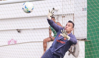 Pelo Fluminense, Fábio pode superar marca de Buffon; entenda