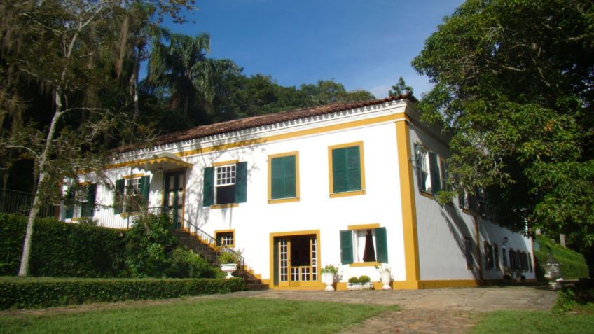 Fazenda Vista Alegre, em Valença (RJ), onde foram gravadas as cenas da fazenda de Guiomar em "A Viagem" (1994) • Site Portal do Café