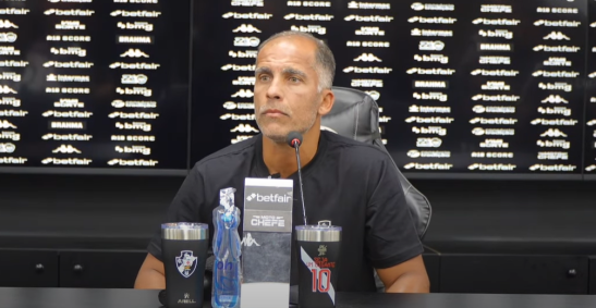Felipe, técnico interino do Vasco, durante entrevista coletiva