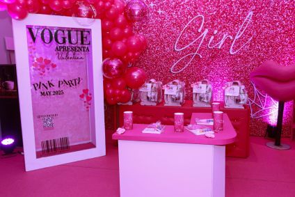 Deolane Bezerra comemorou o aniversário de nove anos da filha com o tema &quot;pink party&quot;