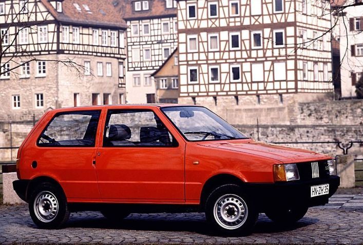 Fiat Uno 55 S (1983-1989) • Fiat/Divulgação