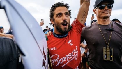 Filipe Toledo superou Julian Wilson para conquistar título da WSL em Gold Coast