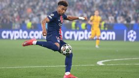 Doué chuta para marcar o segundo gol do PSG sobre a Inter