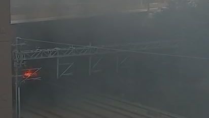 Manifestantes atearam fogo nos trilhos do trem na região da Favela do Moinho, em São Paulo