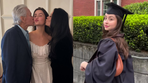 Carys Brown se formou na Brown University, em Rhode Island, nos Estados Unidos