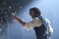"Frankenstein" ganha primeiro teaser em evento da Netflix; confira